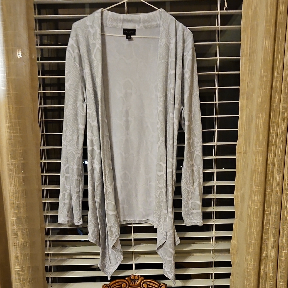 4/$10 Tahari Gray Knit Cardigan Sweater